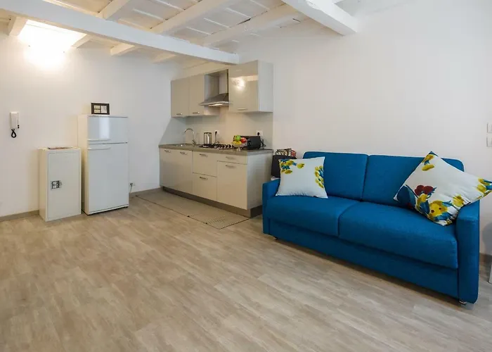 White דירה ורונה